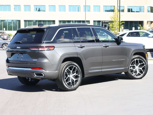 2023 Jeep Grand Cherokee Summit-2