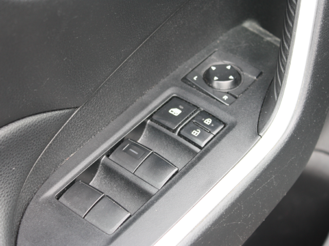 2020 Toyota RAV4 XLE-6