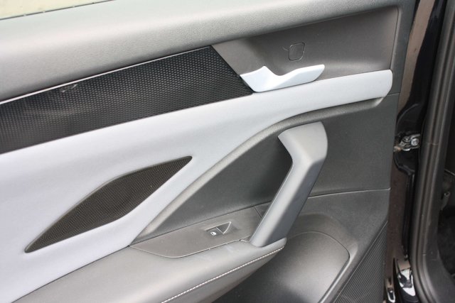 2026 Volkswagen Tiguan Comfortline R-Line Black-6