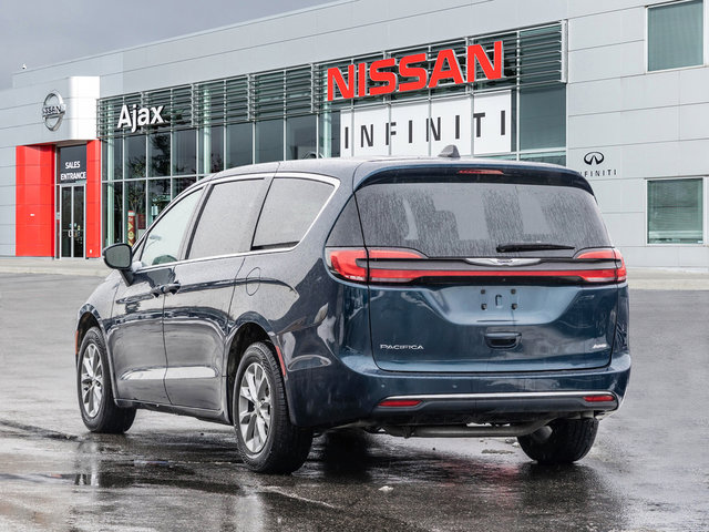 2023 Chrysler Pacifica Touring-L-4