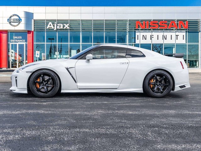 2017 Nissan GT-R Track Edition-2