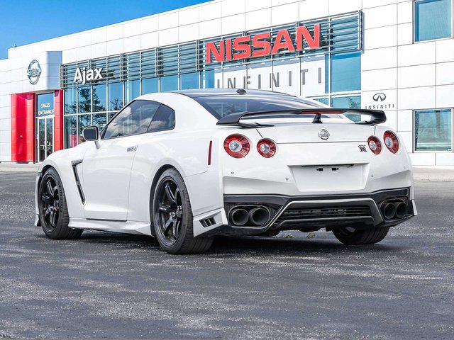 2017 Nissan GT-R Track Edition-4