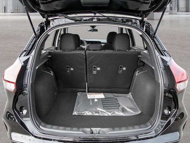 2025 Nissan Kicks Play SV-6