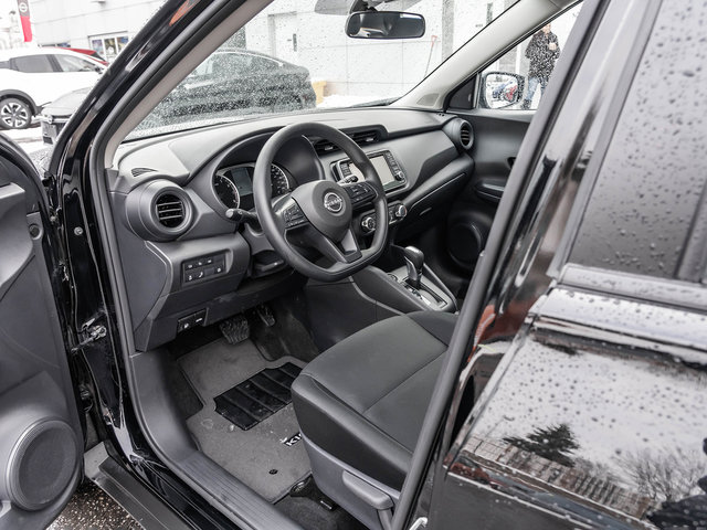 2025 Nissan Kicks Play S-6