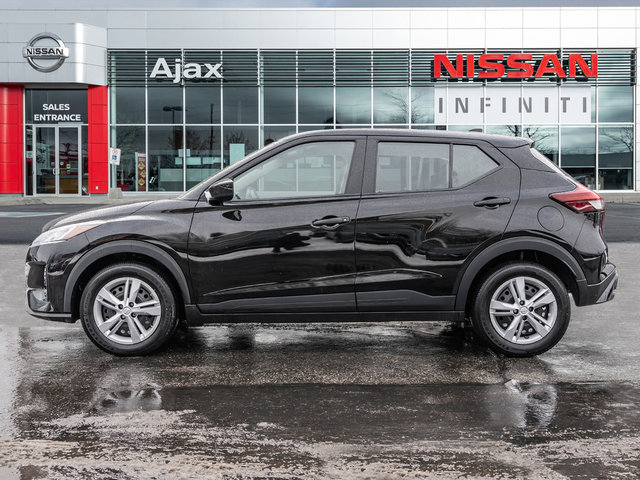 2025 Nissan Kicks Play S-2