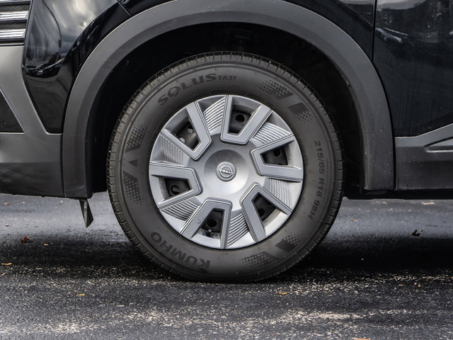 2025 Nissan Kicks S-3