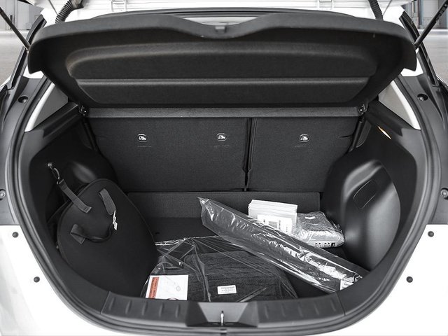 2025 Nissan LEAF SV PLUS-6