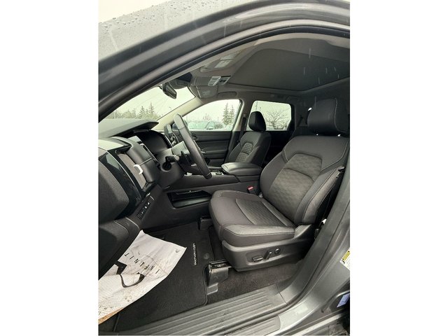 2024 Nissan Pathfinder SV-4