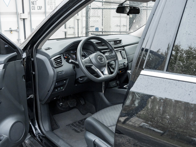 2018 Nissan Rogue S-6