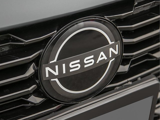 2025 Nissan Sentra SV MOONROOF-6