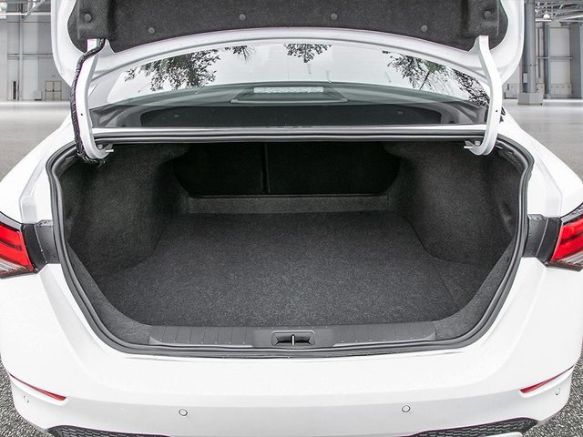 2025 Nissan Sentra SV-6