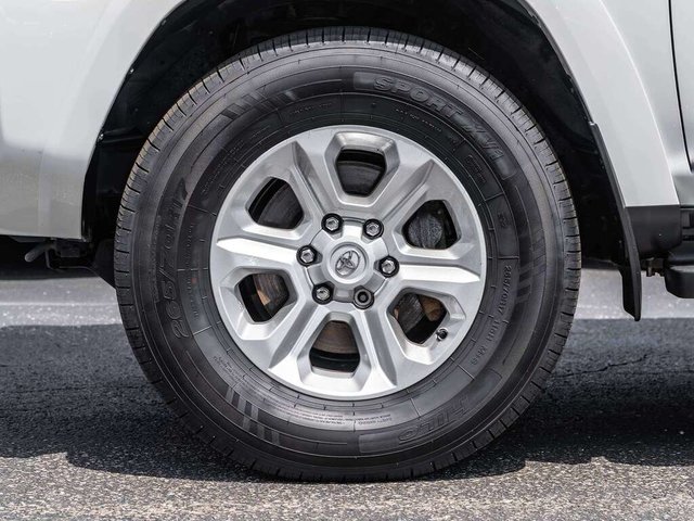 2024 Toyota 4Runner Base-3