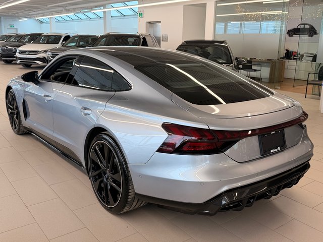 Audi RS e-tron GT RS 2023-5