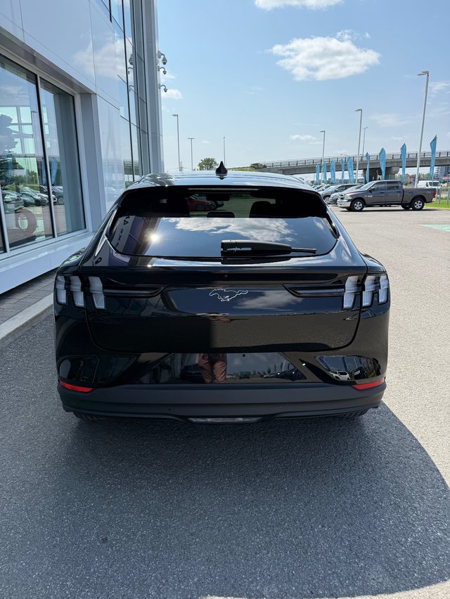 Ford Mustang Mach-E Select 2023-3