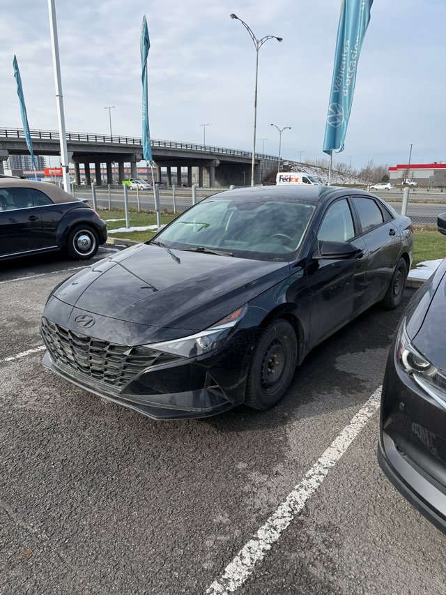 2022 Hyundai Elantra Essential