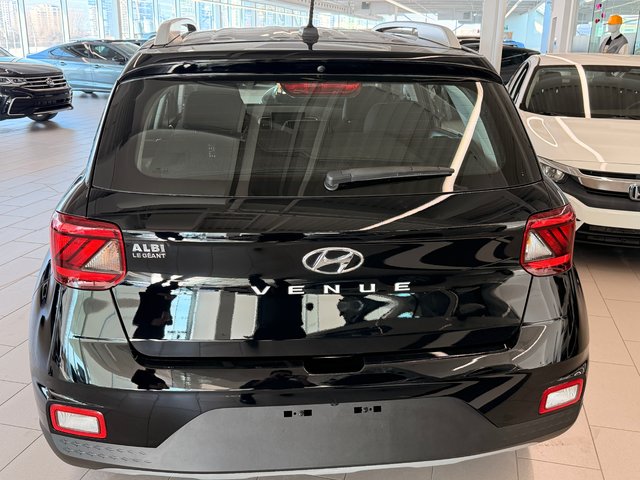 2024 Hyundai Venue Preferred-2