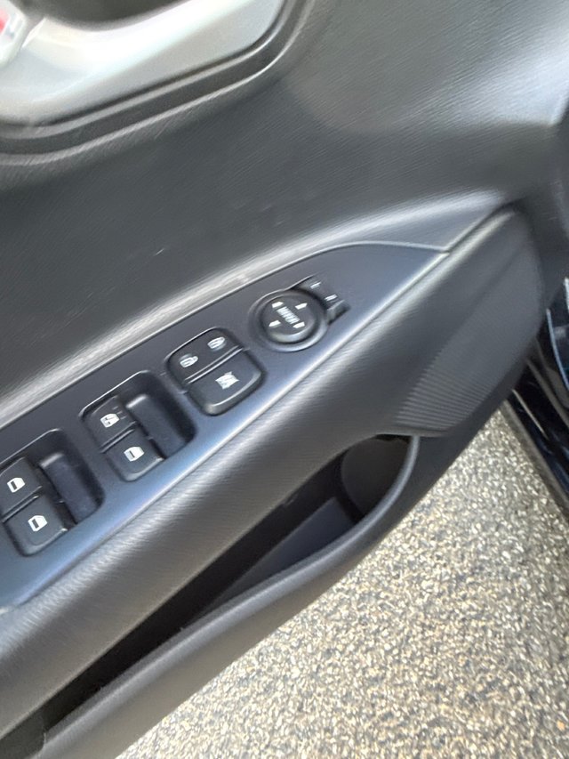 2020 Kia Rio 5-door-7