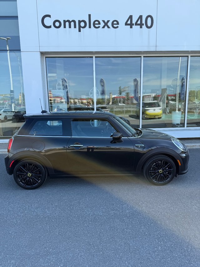 MINI 3 Door Cooper SE 2023-2