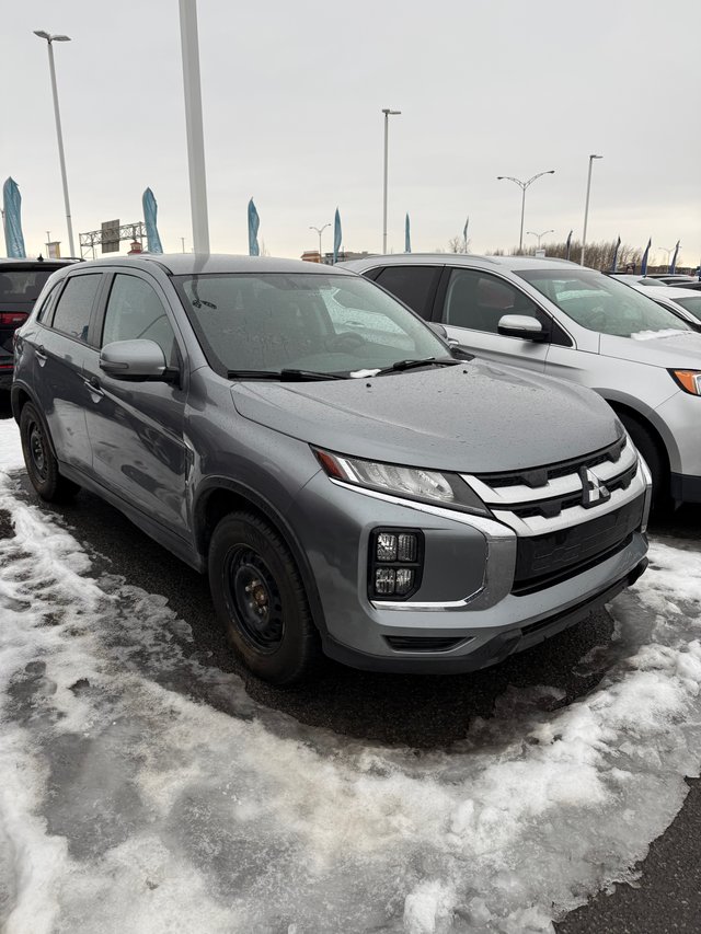 2023 Mitsubishi RVR-0