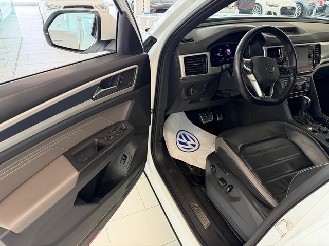 2022 Volkswagen Atlas Cross Sport Execline-6