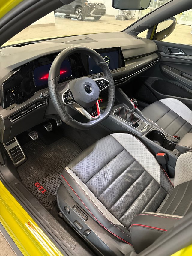 2022 Volkswagen Golf GTI Performance-6