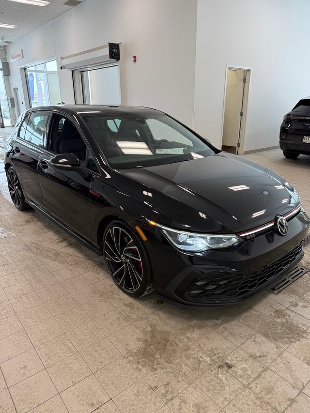 2022 Volkswagen Golf GTI Performance-1