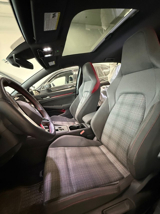 2022 Volkswagen Golf GTI Performance-3