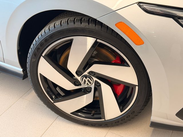 Volkswagen Golf GTI Autobahn 2023-5