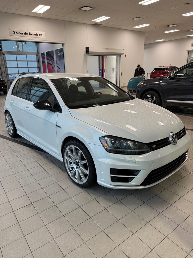 2016 Volkswagen Golf R-1