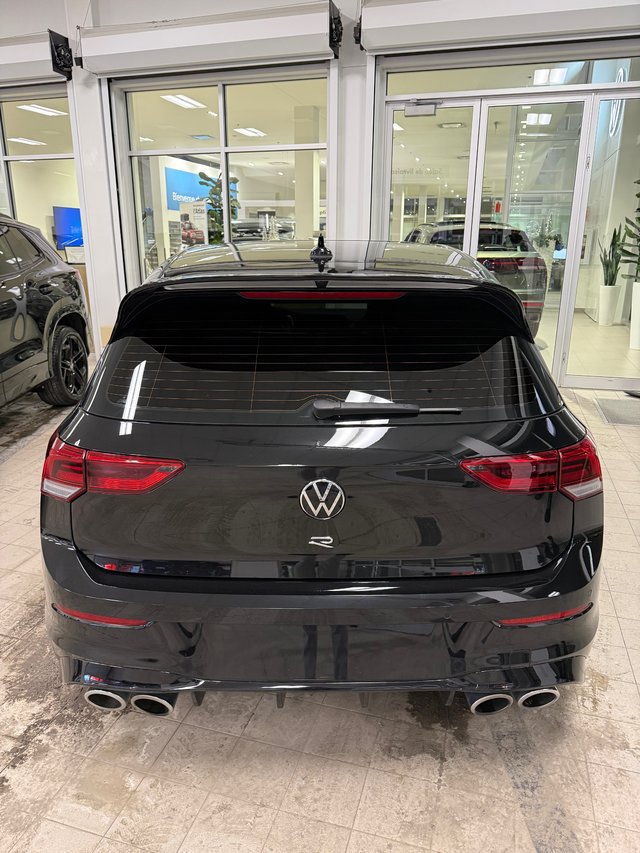 Volkswagen Golf R  2024-3