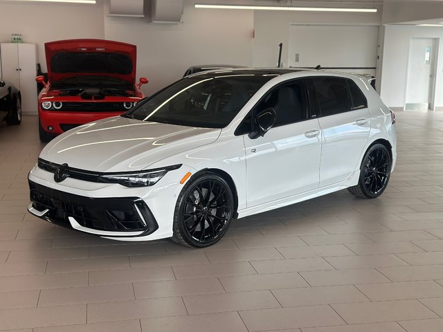 2025 Volkswagen Golf R Black Edition-3