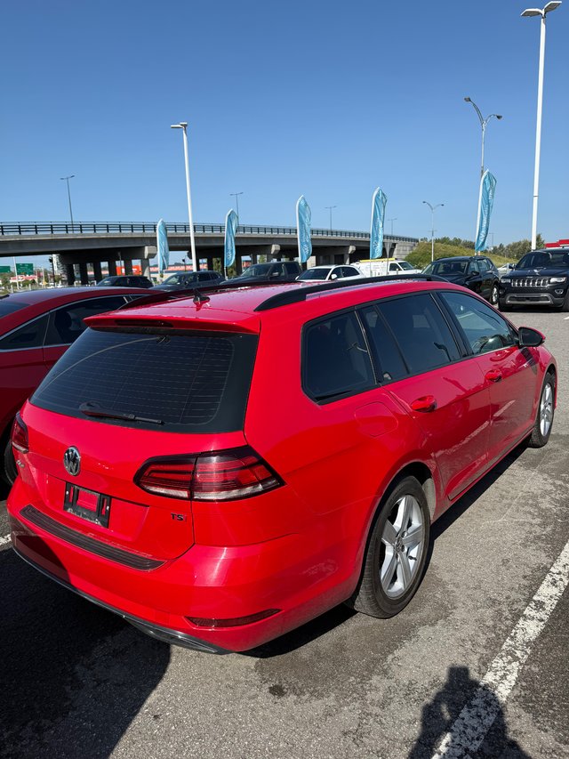 2018 Volkswagen Golf SportWagen-2