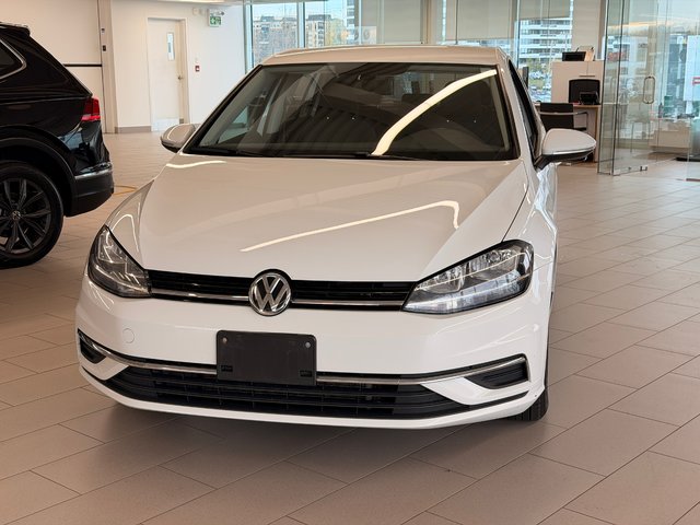 Volkswagen Golf Trendline 2018-1