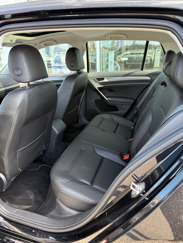 2021 Volkswagen Golf Highline-6