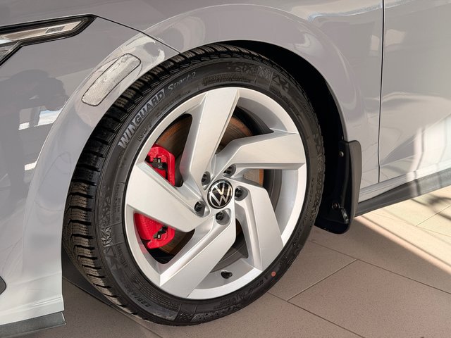 Volkswagen GTI Base 2023-7