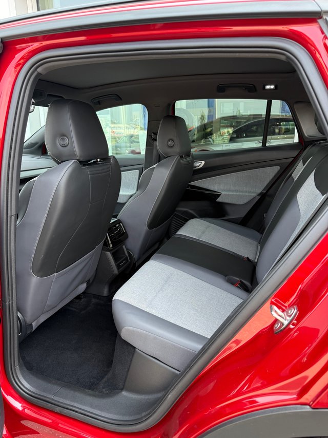 2023 Volkswagen ID.4 Pro-7