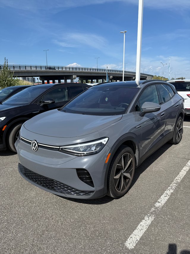 2023 Volkswagen ID.4 Pro