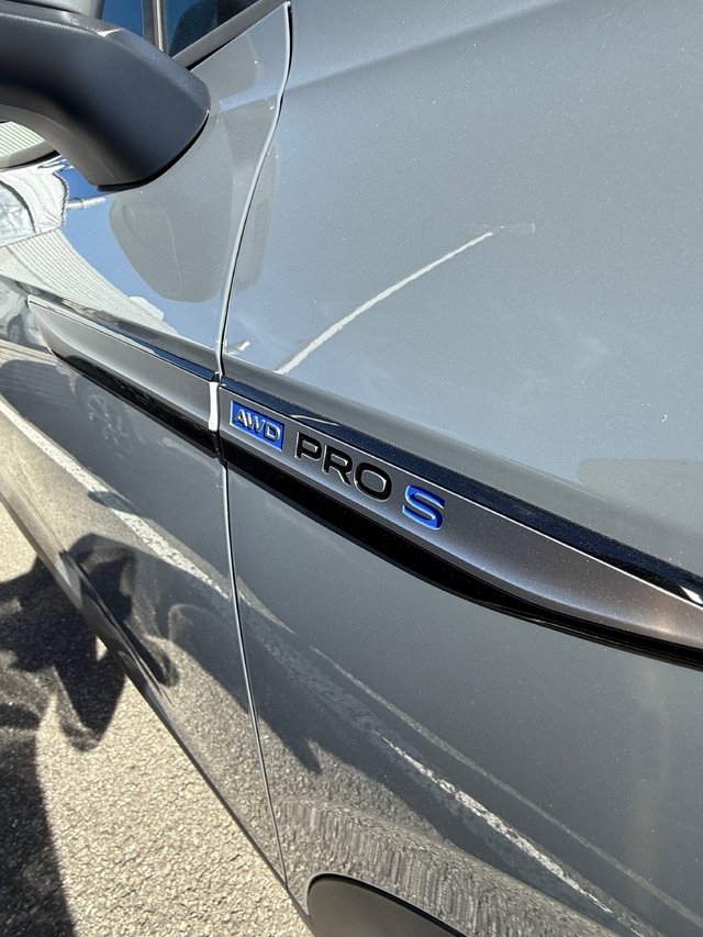 Volkswagen ID.4 Pro S 2025-5