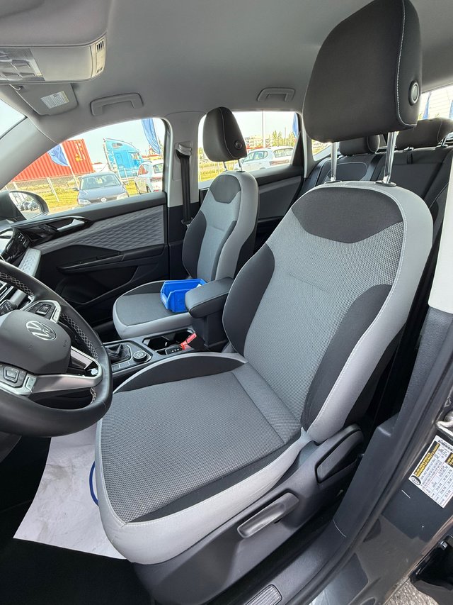 2022 Volkswagen Taos Trendline-6