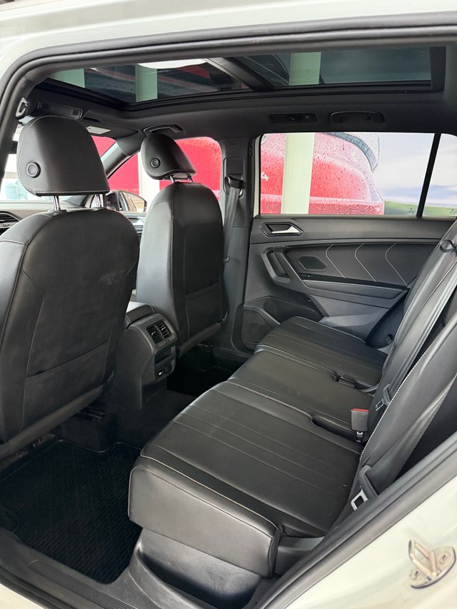 2022 Volkswagen Tiguan Comfortline R-Line Black Edition-6