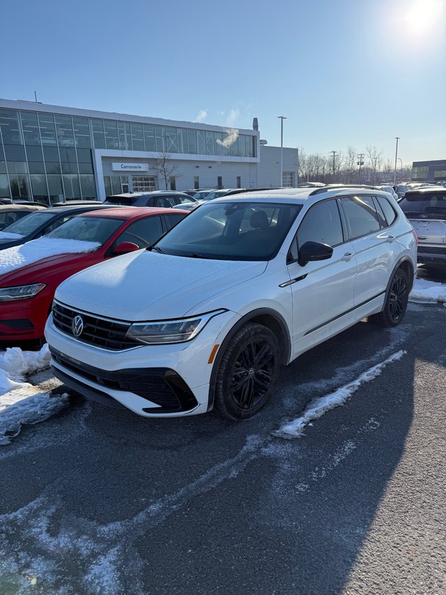 Volkswagen Tiguan Comfortline R-Line Black Edition 2022-0
