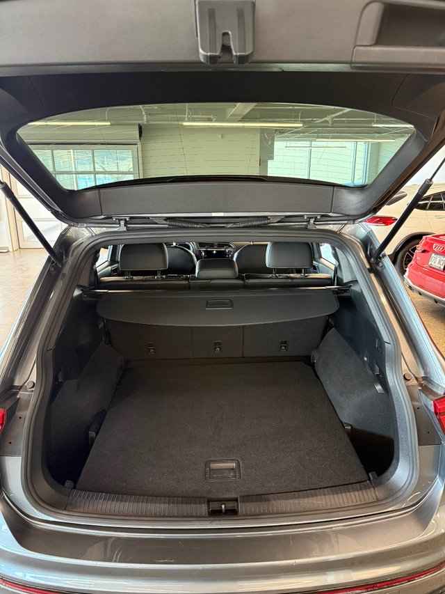 2023 Volkswagen Tiguan Comfortline R-Line Black Edition-5