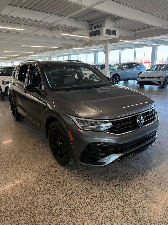2023 Volkswagen Tiguan Comfortline R-Line Black Edition-1