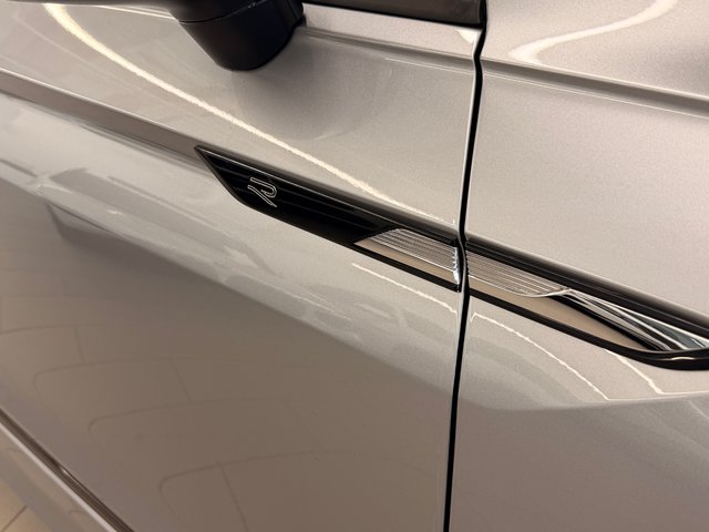 Volkswagen Tiguan Comfortline R-Line Black Edition 2023-6