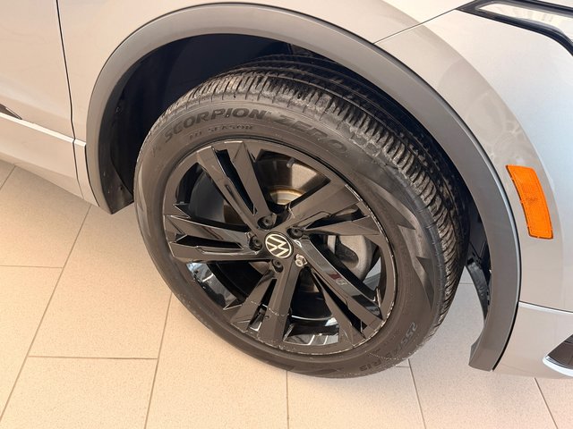 Volkswagen Tiguan Comfortline R-Line Black Edition 2023-5