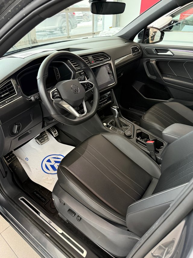 Volkswagen Tiguan Comfortline R-Line Black Edition 2024-6