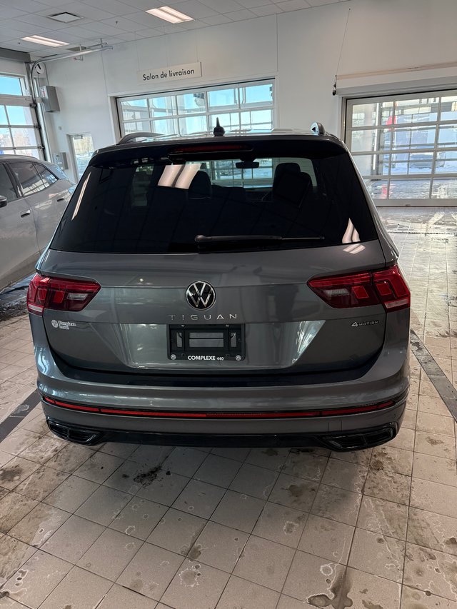 Volkswagen Tiguan Comfortline R-Line Black Edition 2024-4