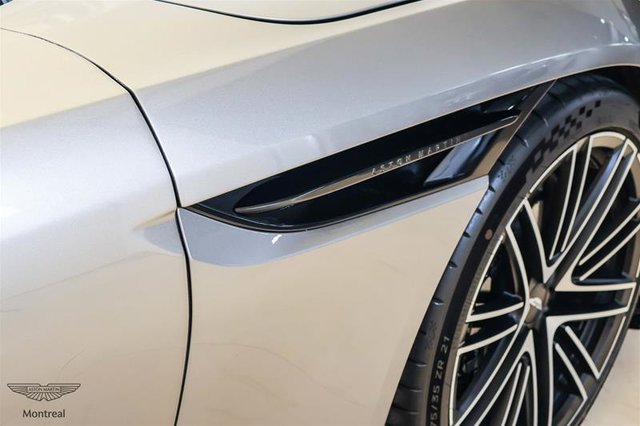 Aston Martin DB12 V8 Coupe 2024-5