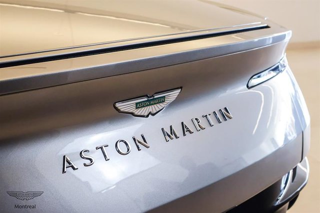 Aston Martin DB12 V8 Coupe 2024-4