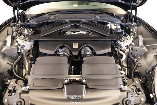 Aston Martin DB12 V8 Coupe 2024-6